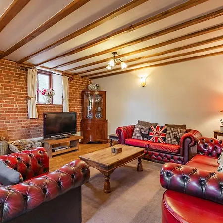 Threshers Barn And Shire Horse Barn Villa Cawston Exterior photo