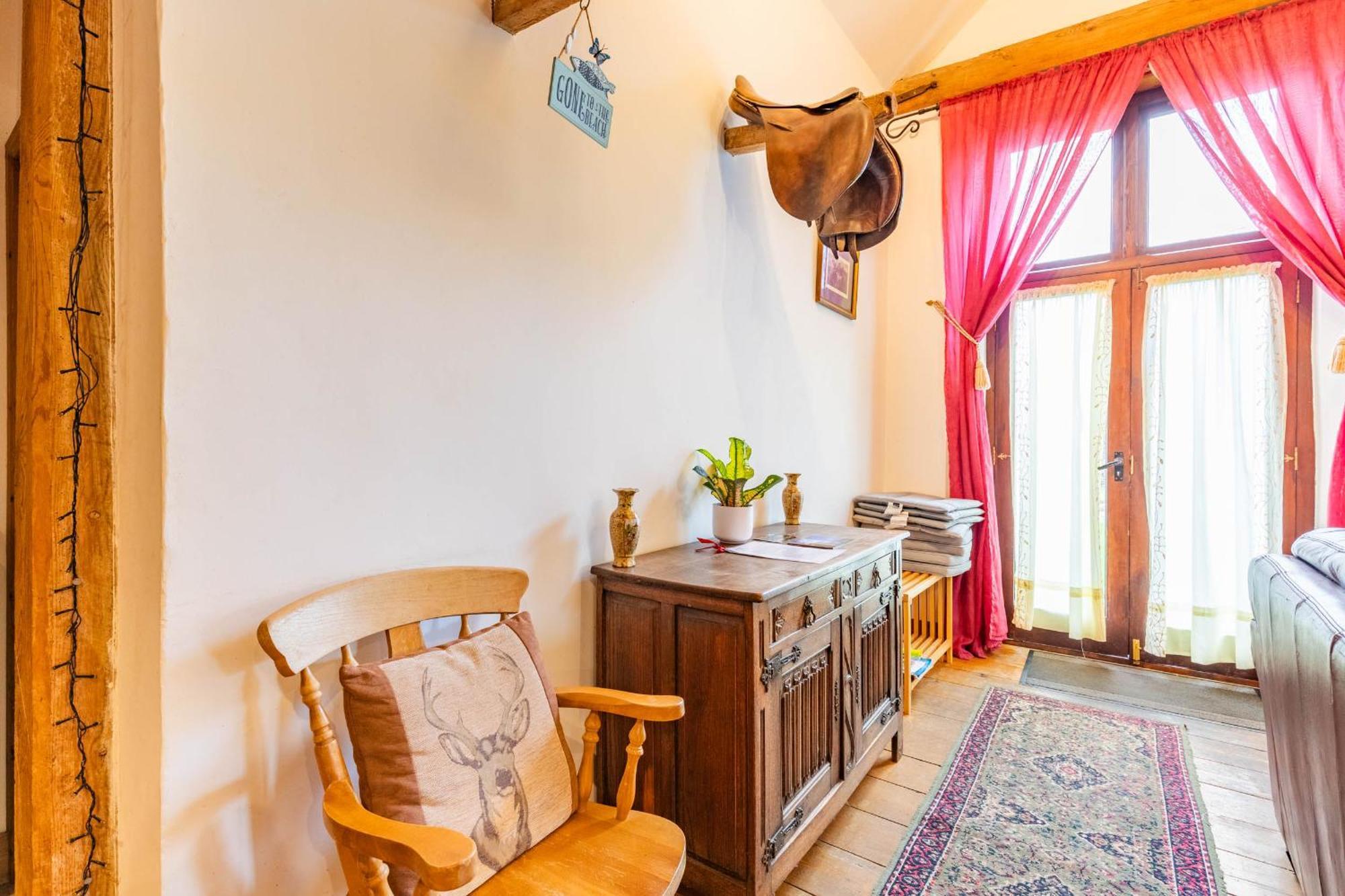 Threshers Barn And Shire Horse Barn * Cawston